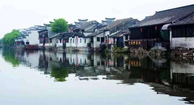 神奇一幕发生：天舟七号一到，航天员戴上防毒面罩，空气有毒？